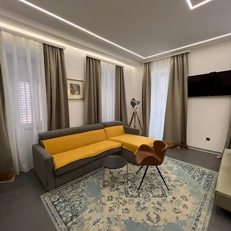 Luxury Marina Apartament *
